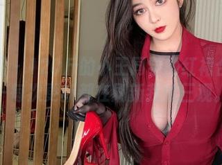 微密圈 – 120斤的小王同学的红裙合集——每次更新都在刷新我的三观。