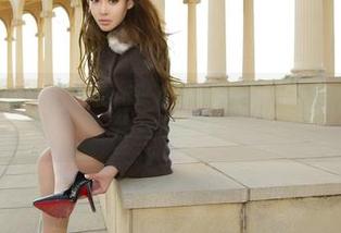 AISS爱丝(黄金版) – 滑板少女索菲合集：看这小姑娘怎么把我心都带跑了！