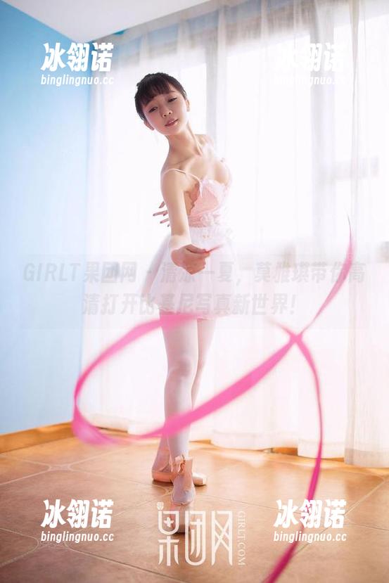 GIRLT果团网 - 清凉一夏，莫雅琪带你高清打开比基尼写真新世界！