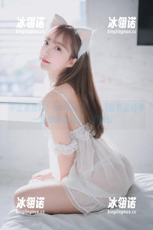 不止是丝袜！HaNari(하나리)图包里的每一张都像在低语，别错过！