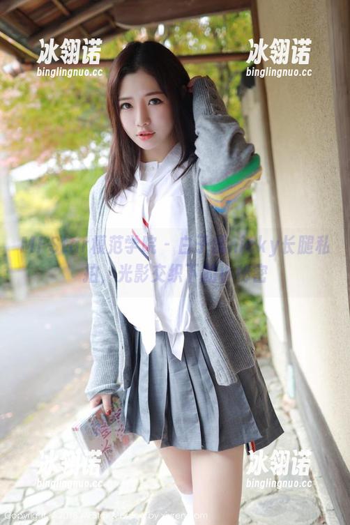 MFStar模范学院-白子嫣nicky MFStar模范学院 - 白子嫣nicky长腿私拍,光影交织下的小秘密