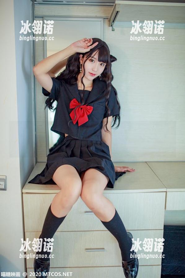 镜头下的她.JK制服，喵糖映画带来劲爆免费照片，不容错过！