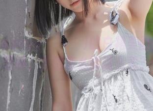 Maruemon(마루에몽)的白裙美图！我只想问，生活怎么能这么美？