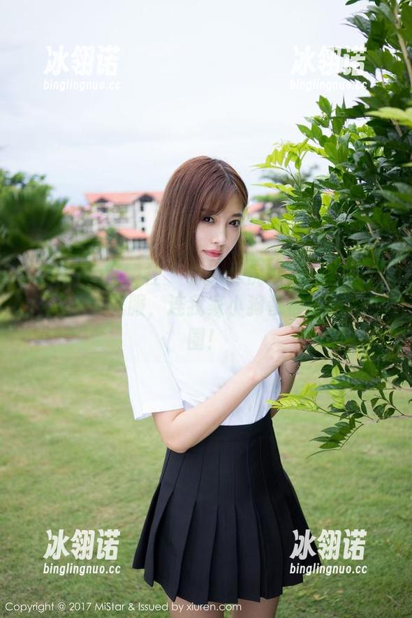 MiStar魅妍社 - 看！夏倪可ella穿上这无圣光的礼服，连我家小狗都被迷到转圈圈！