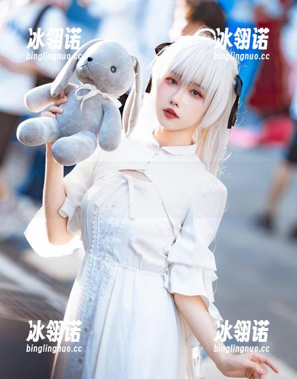 Momoko葵葵的《KingExit》，这组高清美图如同五月雨轻柔抚面。