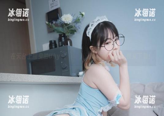 在天台上摇曳的Uhye(이유혜)，全套写真精彩，快来下载！