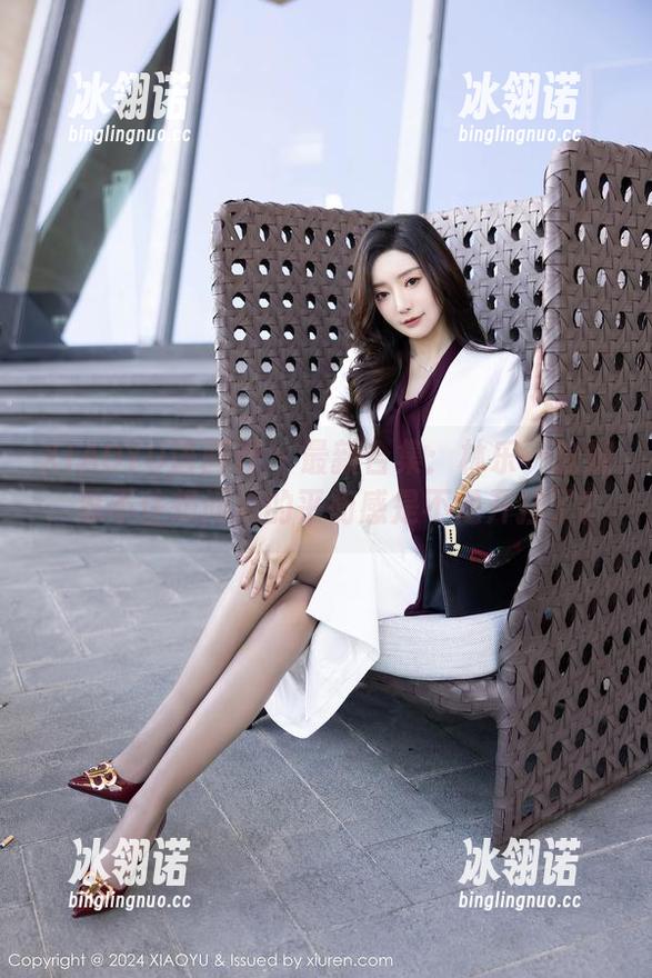 XIAOYU语画界 - 最新合集：林乐一瑜伽，忍不住想问她的平衡感是不是开挂了？