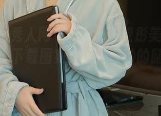 Xiuren秀人网 – Elise谭晓彤美腿的秘密！快来下载图集，感受奇妙的腿部魔力！