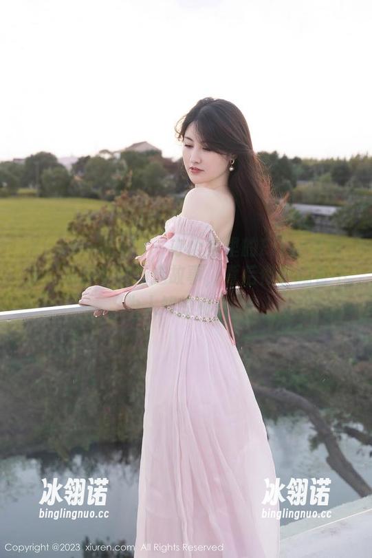 Xiuren秀人网 - 办公室里的Elise谭晓彤：图库中的精选故事，背后似乎藏着不为人知的秘密。