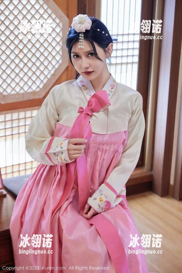 Xiuren秀人网-何梦兮Stacy Xiuren秀人网 - 高清写真:何梦兮Stacy,天使下凡,快来见证这奇幻时刻!