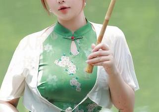 Xiuren秀人网 – 看看安妮Tess的户外风采，这图包可以养眼一整天！