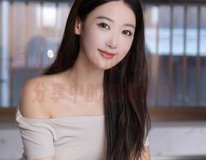 Xiuren秀人网 – 小爪几红裙美图，资源分享中的隐秘诱惑