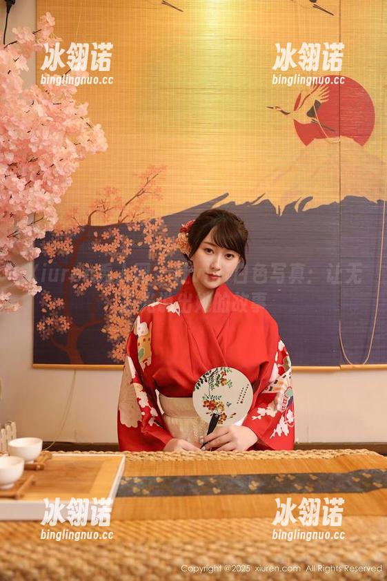 Xiuren秀人网-杜viki Xiuren秀人网 - 杜viki白色写真:让无圣光说出她的故事