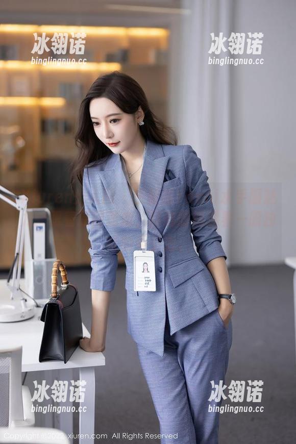 Xiuren秀人网 - 王馨瑶Yanni水手服魅力：跟着原图游走，精选时刻透着一股独特的吸引力。
