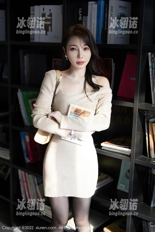Xiuren秀人网 - 程程程的透明瞬间-精选图集，聊聊那些敢于裸露的内心