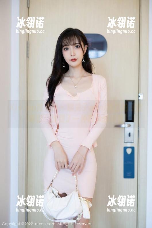 Xiuren秀人网-糯美子mini Xiuren秀人网 - 糯美子mini的自拍原图摄影:找到了一种微妙的美好