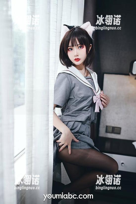 YouMi尤蜜荟-李纤纤 YouMi尤蜜荟 - 旗袍私语?李纤纤的图片合集让你看了忍不住想赞叹!