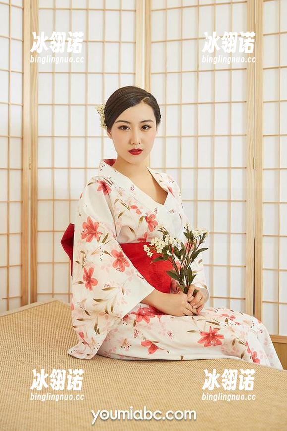 YouMi尤蜜荟 - 黄金宝儿与和服的奇妙灵魂交流，图片资源你绝不能错过！