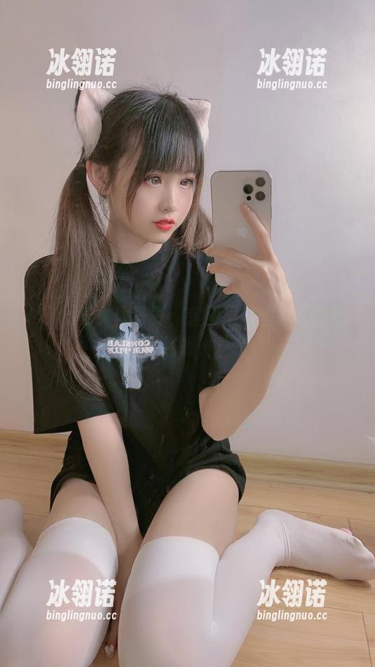Miko酱女仆写真，套图里的幽默感比咖啡还提神！