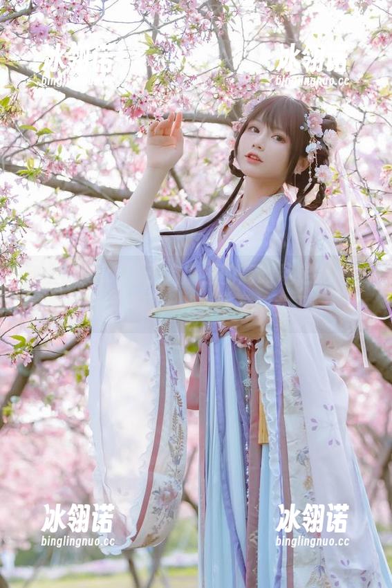 穿上nyako喵子大魔王的高跟鞋定制图集，拒绝平庸，从此逆袭成女王！