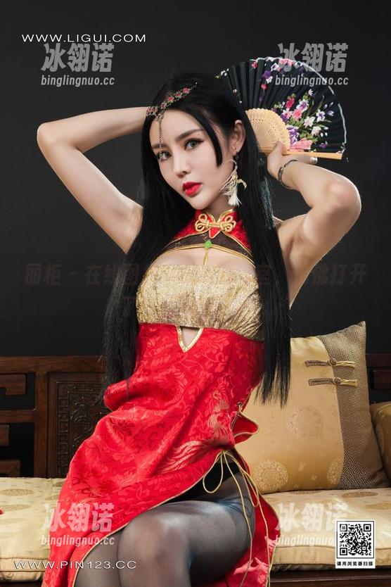 丽柜 - 在线图集：敏儿的浴室，仿佛打开了一扇幻想之窗！