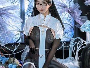 终于等到了！云溪溪奶桃黑丝系列图片更新，超心水！