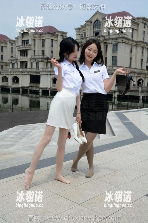 初夏女神 - 牛仔裤里的依依，性感全套写真，不看绝对会后悔！