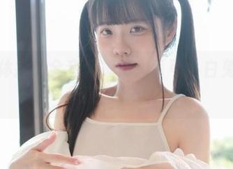 女学生体操服全套大揭秘：可可小白兔的图包里藏着什么？