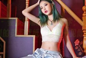 嗲囡囡 – 曼苏拉娜的奶牛哲学：拍出高光时刻的美图壁纸，让你一见倾心！