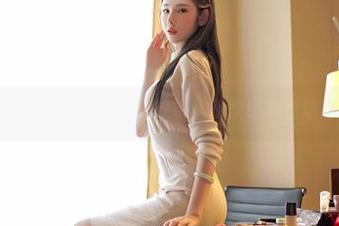 嗲囡囡 – 模特YOYO的白丝故事，喵快来观看这超赞图包！