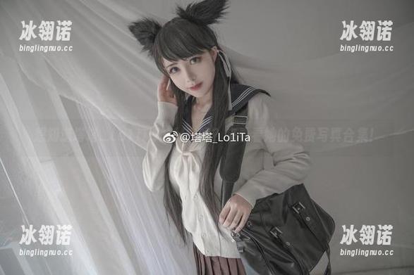 塔塔_Lo1iTa 想知道塔塔_Lo1iTa的秘密吗?来看看她的免费写真合集!