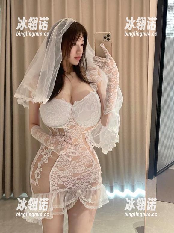 微密圈 - 全套图片打卡：跟奶宝妹纸一起逛试衣间的乐趣