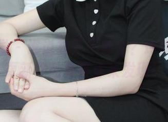 小众视觉 – 谁说袜子不神奇？玲玲的棉袜更新作品集等你来发现！