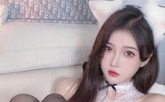 双马尾在小小奶瓶儿的在线图集中发光，太难抗拒！