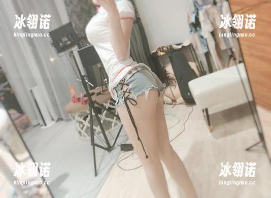 微密圈 - 小玉吃果冻连体衣套图独家上线，下载一次，心动万次～