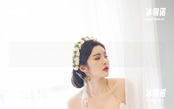 尤物馆 - 俞公主在浴缸里的私房‘游乐场’，美图带你开启水上冒险！