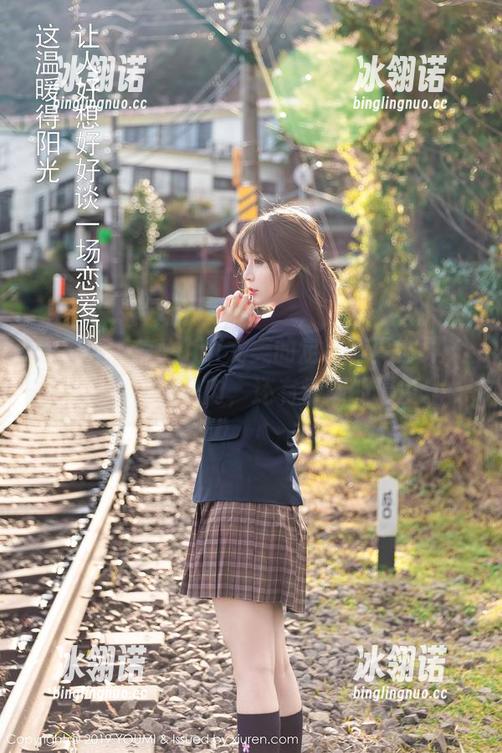 尤蜜荟 - 在Yumi尤美的定制写真世界，肉丝不仅仅是肉，还有情感的温度。