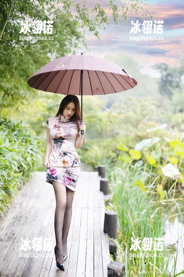 尤蜜荟-黄乐然 尤蜜荟 - 想不想看女神黄乐然的风采:原图先来一发,套图根本不想停!