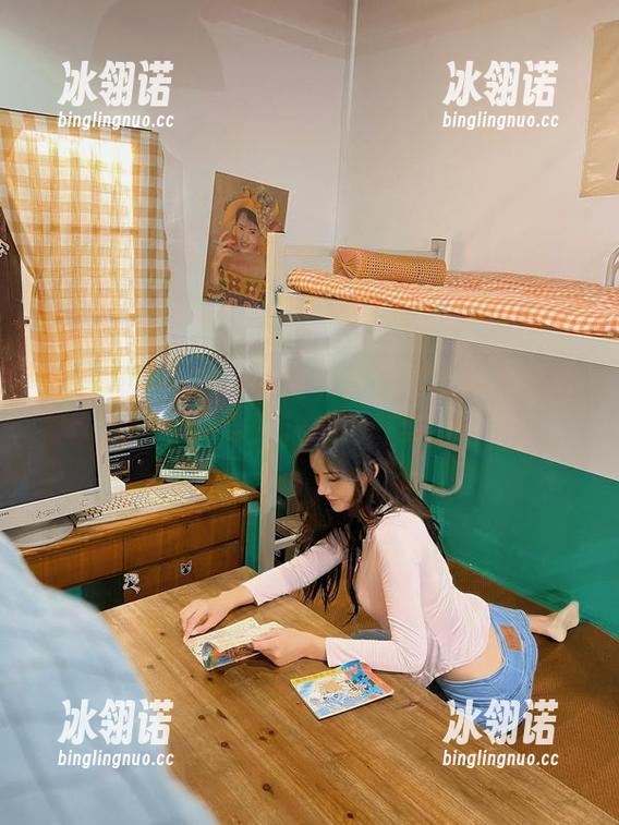 就是阿朱啊 微密圈 - 浴缸、泡泡和就是阿朱啊的美图,简单又治愈的壁纸!