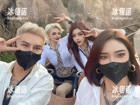 微密圈 - 希希Gina的肉丝私拍图集：细腻如丝的诱惑！