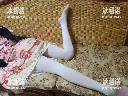 “想要个公主抱”的全套写真，搭配“死库水”的性感魅力
