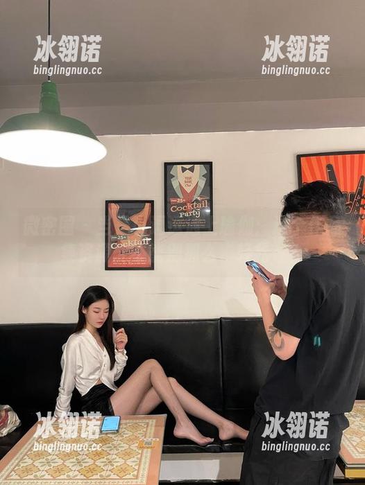 微密圈 - 当是小逗逗遇上瑜伽：这个作品集资源能不能别那么“轻松”？