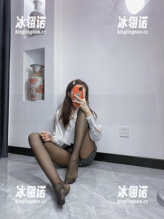 杨大乐乐很靠谱 微密圈 - 杨大乐乐很靠谱无圣光图集大开箱:当裤里丝遇上阳光