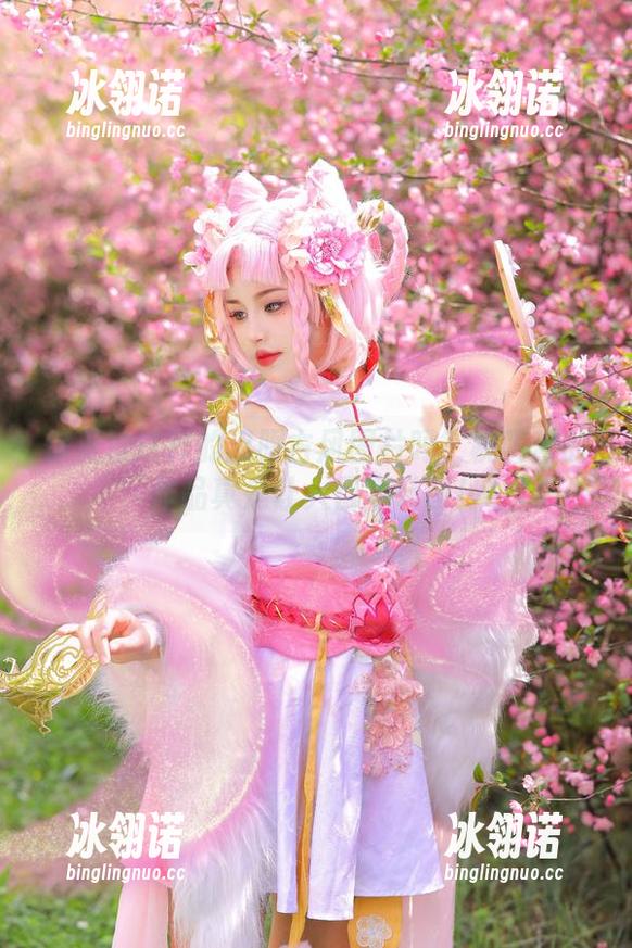 你见过这样的汉服古风图片吗？桃暖酱的作品真是让人目不转睛！