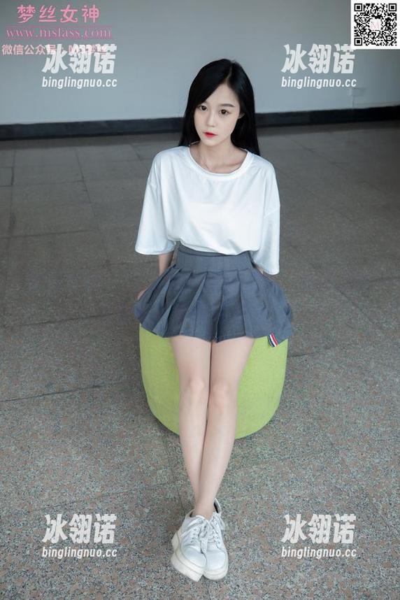 梦丝女神 - 写真界的秘密武器：乔儿美女主播在高清里绽放光芒！