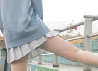 梦丝女神 – 毛衣挡不住长腿？小穆这组图片真是让人眼睛移不开。