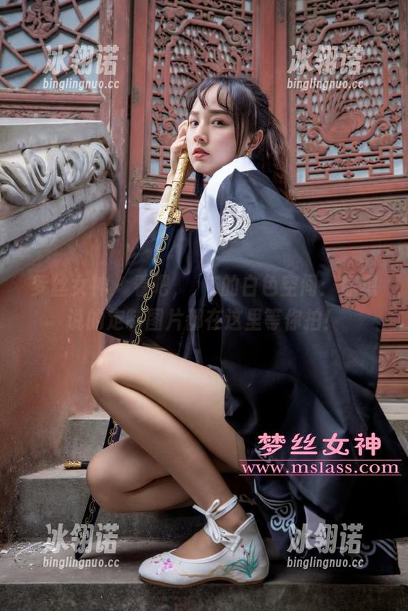 梦丝女神 - 看吧，玥玥的白色空间：你想说的定制图片都在这里等你拍！