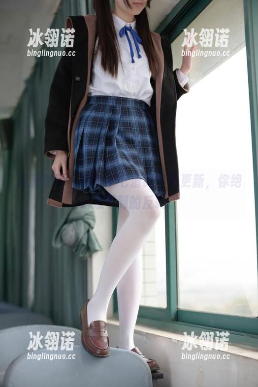 森萝财团-小七 森萝财团 - 看!小七清纯写真更新,你绝对想不到的反转。