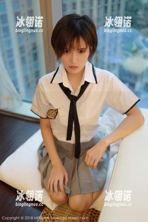 模范学院 - 被Ellie艾栗栗的内衣美图合集打动，看来我也得考虑更新一下衣柜了！