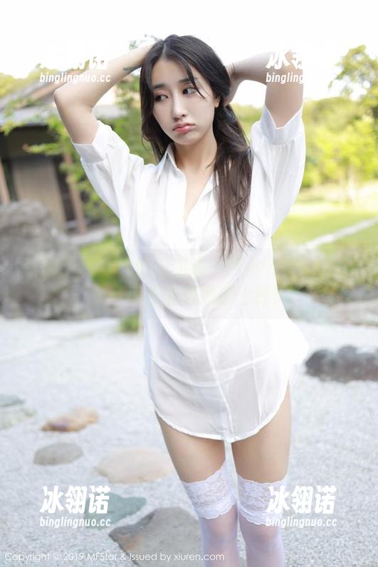 模范学院-伊小七MoMo 模范学院 - 当他们相遇:伊小七MoMo双人高清作品集震撼上线!